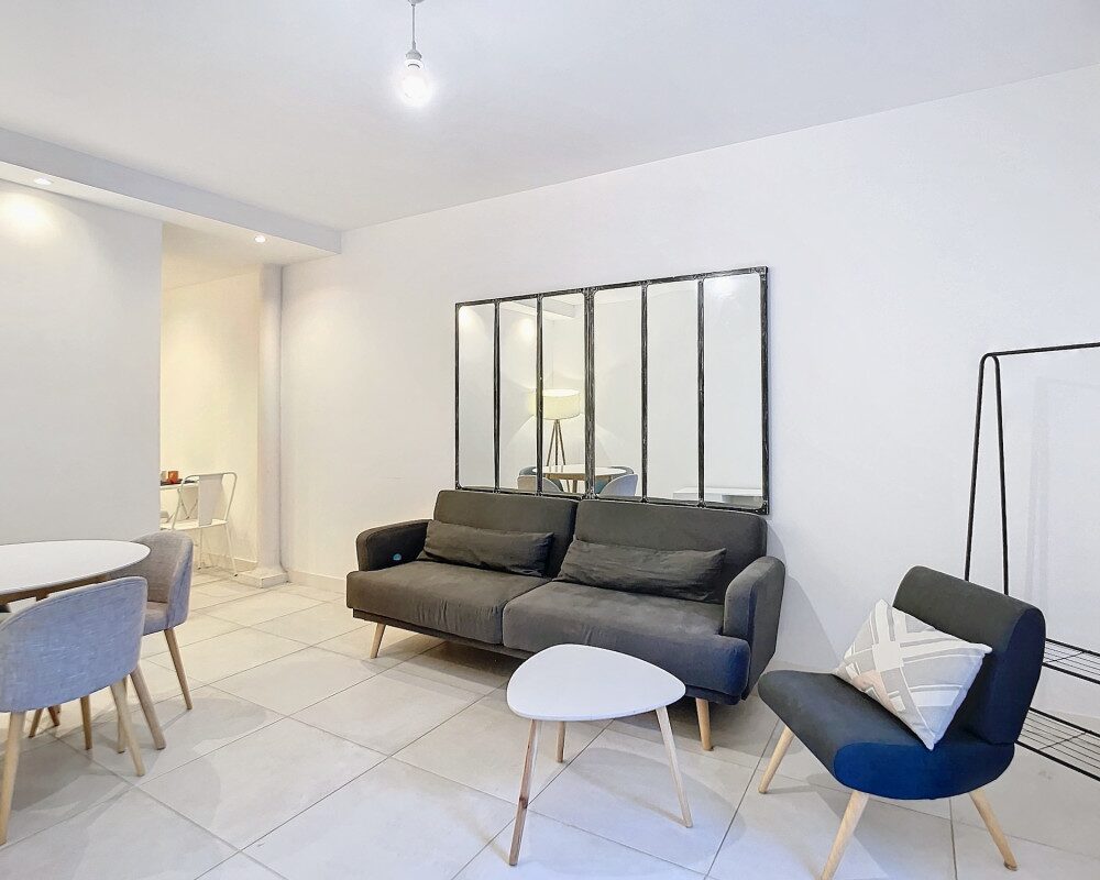 Elegant 1 bedroom apartment with private garden in the historic heart of Cimiez 