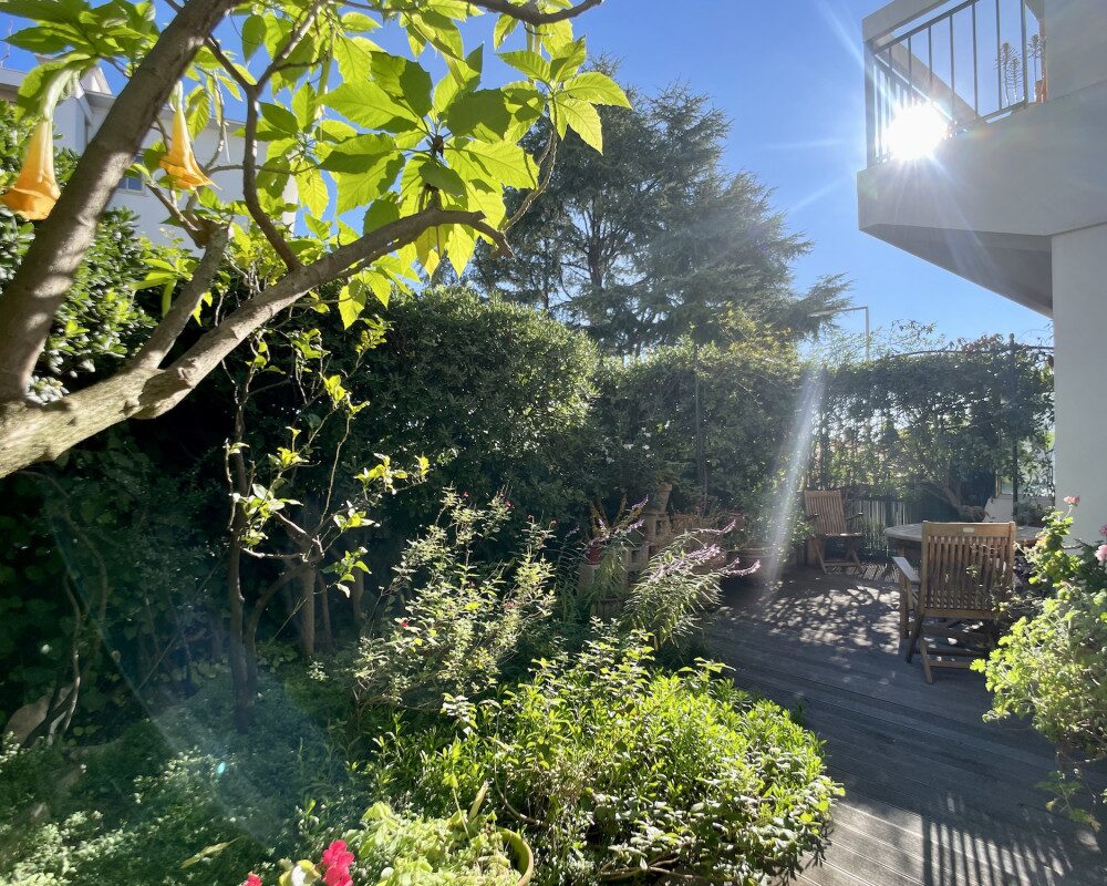 Nice Cimiez - Large 62mÂ² One Bedroom Apartment on Garden Llevel with 99 sqm Outdoor Space 