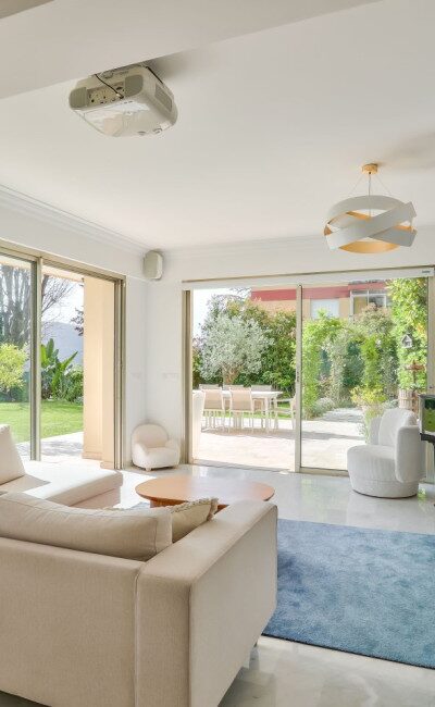 Bright 48 m² living room in Cimiez, Nice apartment with separate kitchen