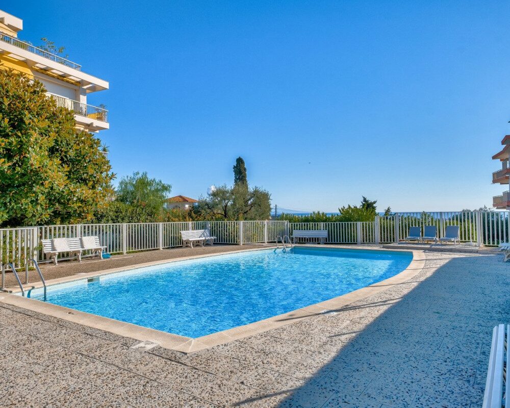 Antibes Peyregoue - Superb Garden-Level Apartment in a Secure Residence with Sea View
