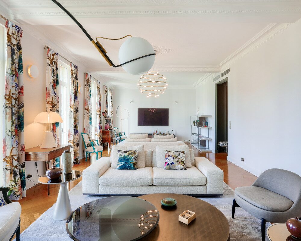 Exceptional 171 mÂ² apartment located in the heart of the Musicians' Quarter with a view of the Mozart Gardens