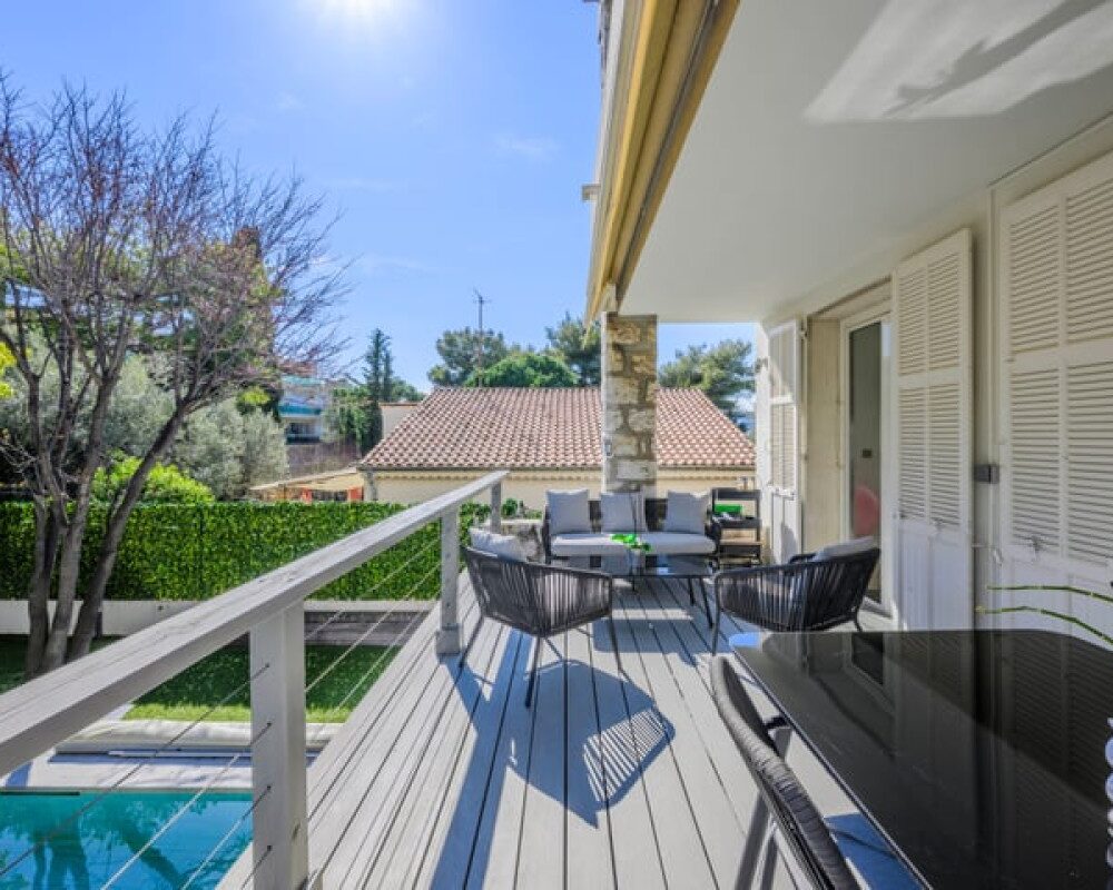 House  - Bastide / Mas  - 7 rooms  - 287.58 mÂ² -  â¬1,990,000 - Under agreement 