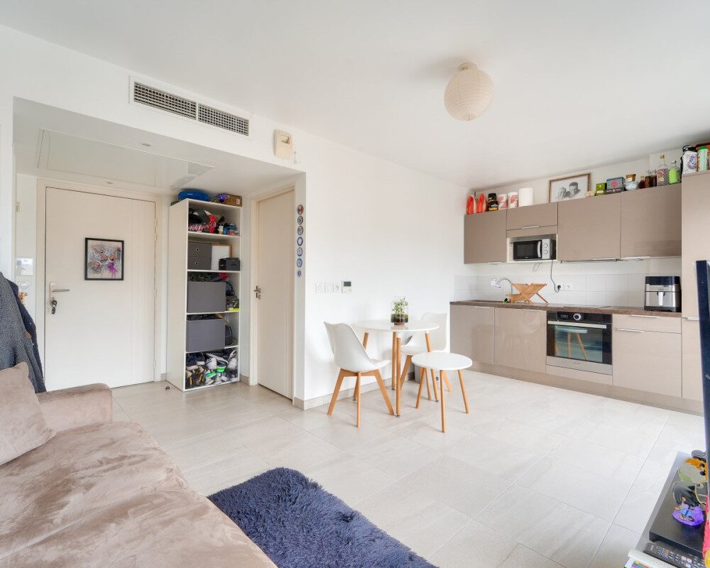 NICE - Cimiez - Beautiful 26 sqm studio flat on the top floor in a recent residence 