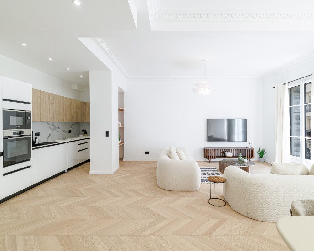 Nice â CarrÃ© dâOr â Spacious 4-room apartment of 120sqm,  fully renovated, with dual aspect