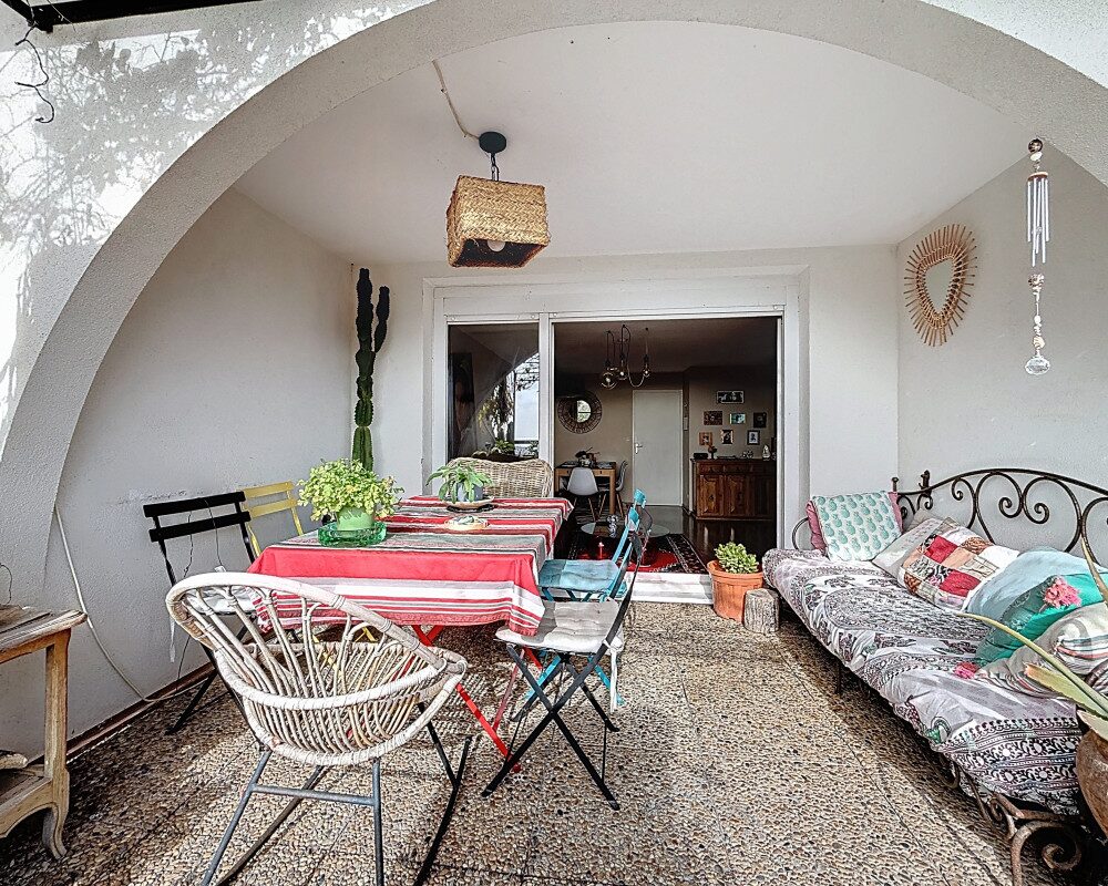 Nice Gairaut - Beautiful, Bright, Family-Friendly 4 Bedroom Apartment in a Leafy Residence