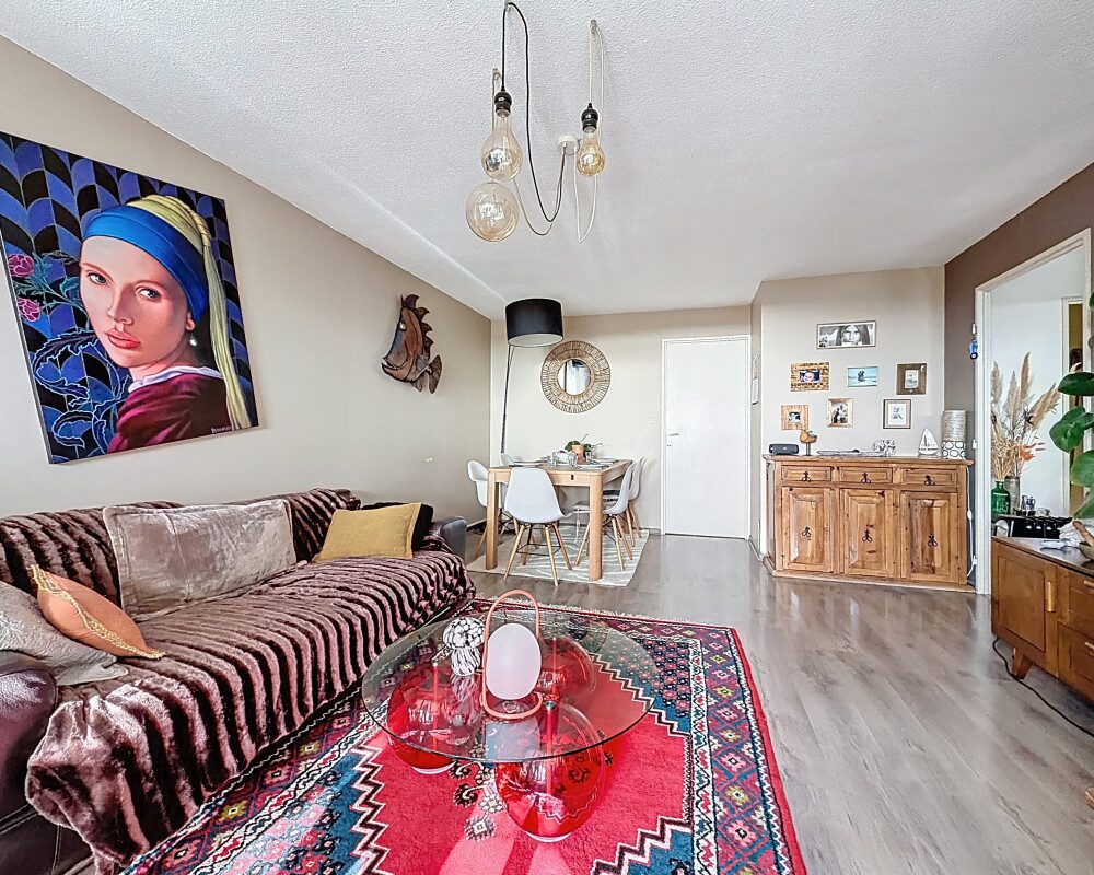 Nice Gairaut - Beautiful, Bright, Family-Friendly 4 Bedroom Apartment in a Leafy Residence