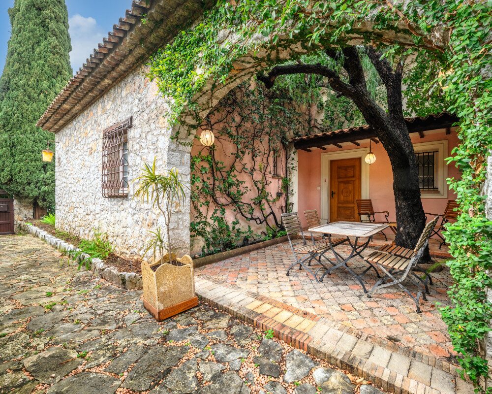 Nice Cimiez - Charming single-story house with Andalusian charm near the Chagall Museum