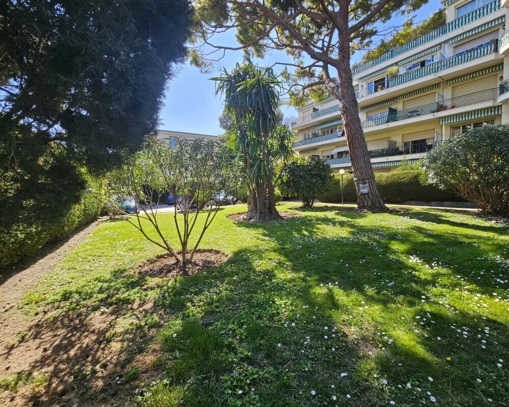 Apartment  - 3 rooms  - 58.05 mÂ² -  â¬390,000 - For sale