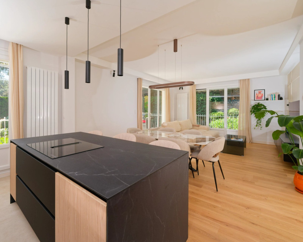 Apartment  - 3 rooms  - 81.26 mÂ² -  â¬539,000 - For sale