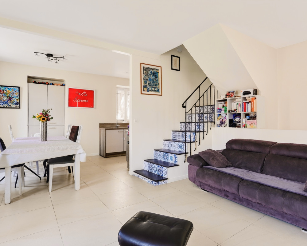 House  - 5 rooms  - 110.0 m² -  €760,000 - For sale 