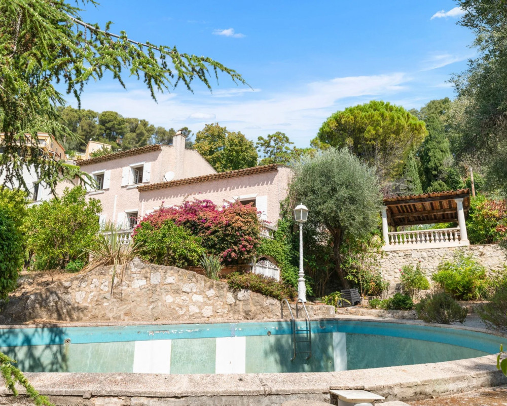 House  - 5 rooms  - 151.0 m² -  €1,430,000 - For sale