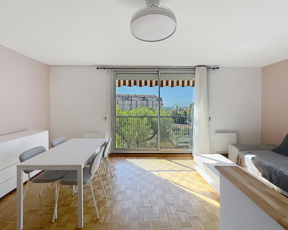 Apartment  - 2 rooms  - 57.05 m² -  €1,100/month - To rent 
