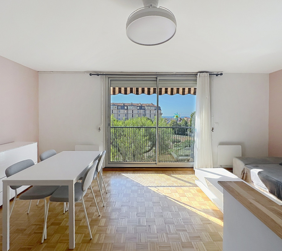 Apartment  - 2 rooms  - 57.05 m² -  €1,100/month - To rent 