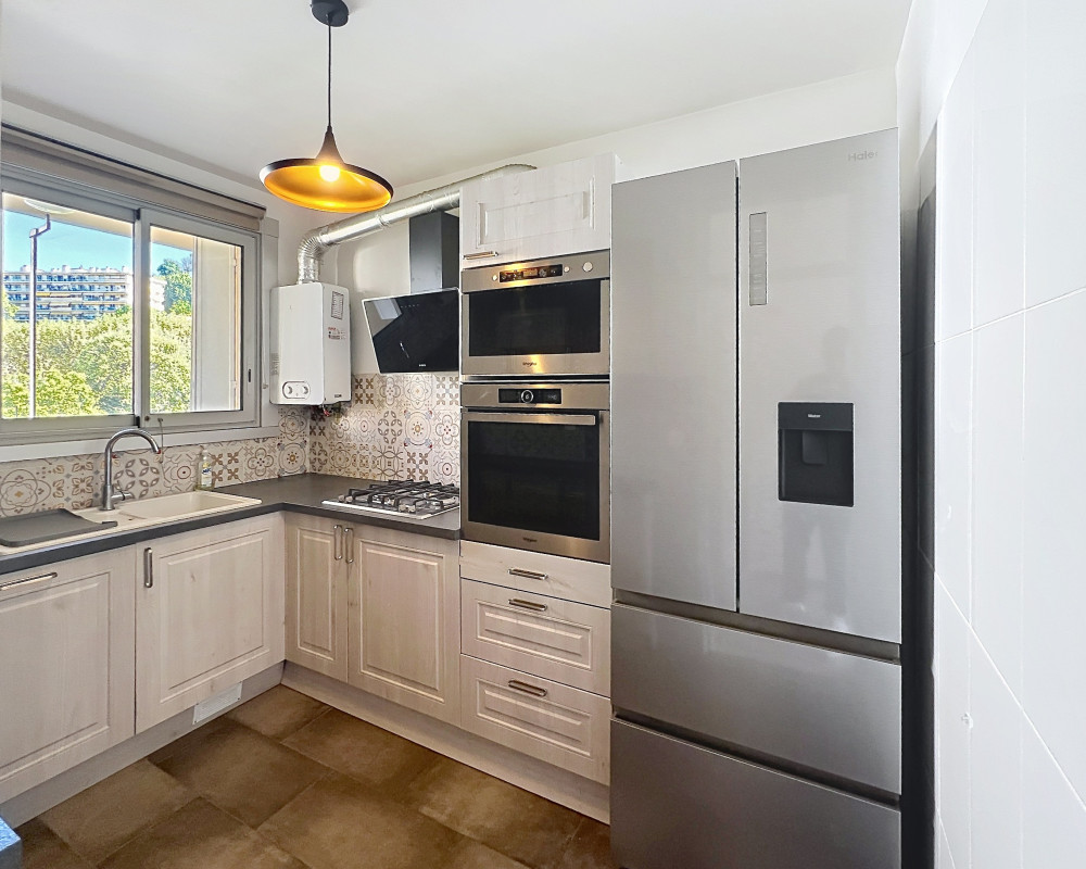 Apartment  - 2 rooms  - 57.05 m² -  €1,100/month - To rent 