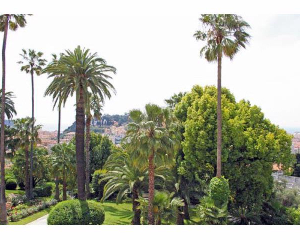 Apartment  - 4 rooms  - 141.0 mÂ² -  â¬990,000 - Sold 