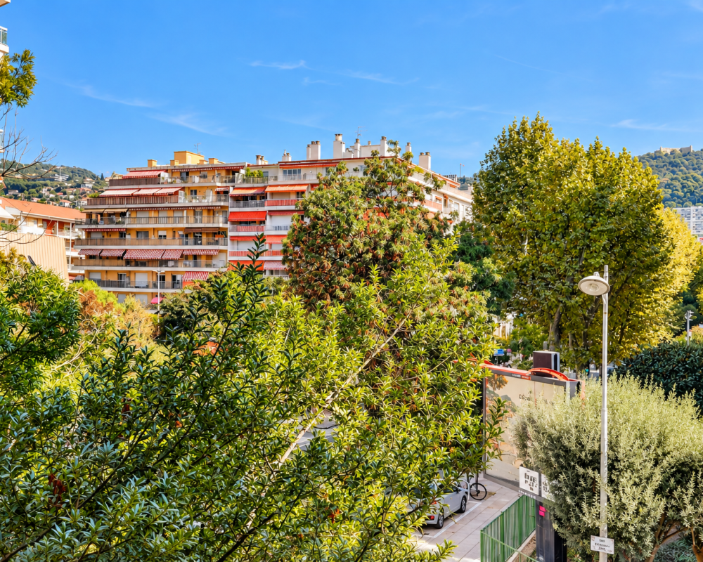 Nice – Riquier – Charming 21 sq.m studio apartment in a residence with caretaker and swimming pool
