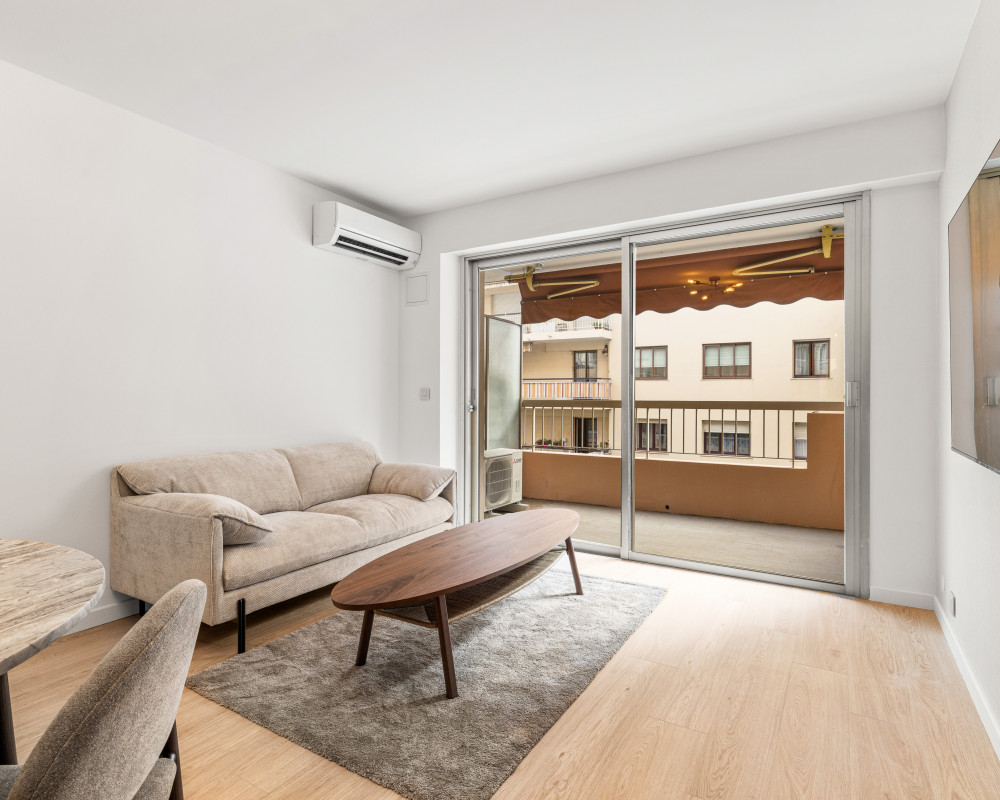 Nice – Le Port – Beautiful 60 sqm 2-bedroom apartment on an upper floor, fully renovated, with terraces