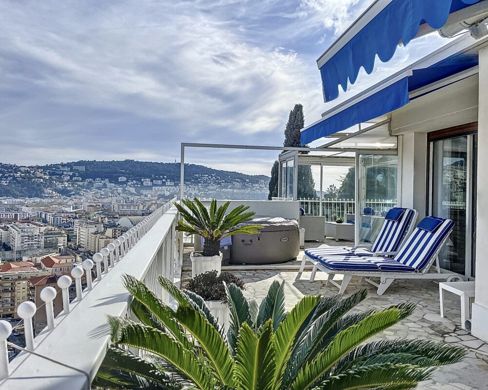 Terrazza sul tetto nel cuore di Cimiez