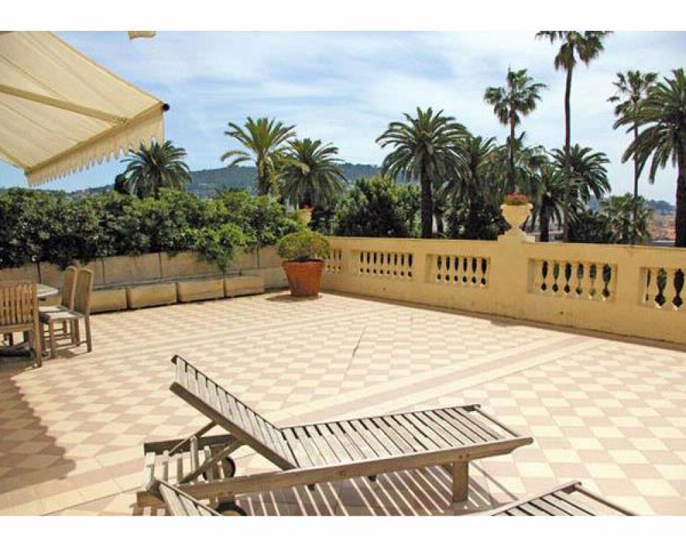 Appartamento  - 4 stanze  - 141.0 mÂ² -  990.000 â¬ - Venduto 