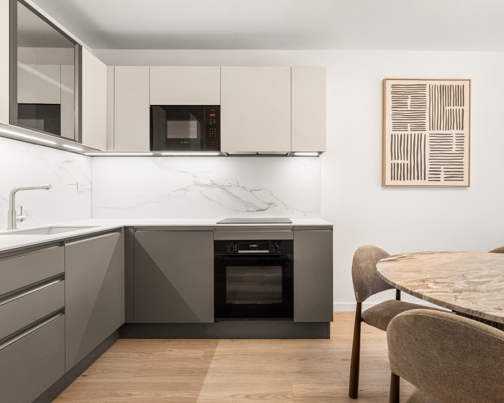 Nizza â Le Port â Splendido trilocale di 60 mÂ² ai piani alti, completamente ristrutturato, con terrazze