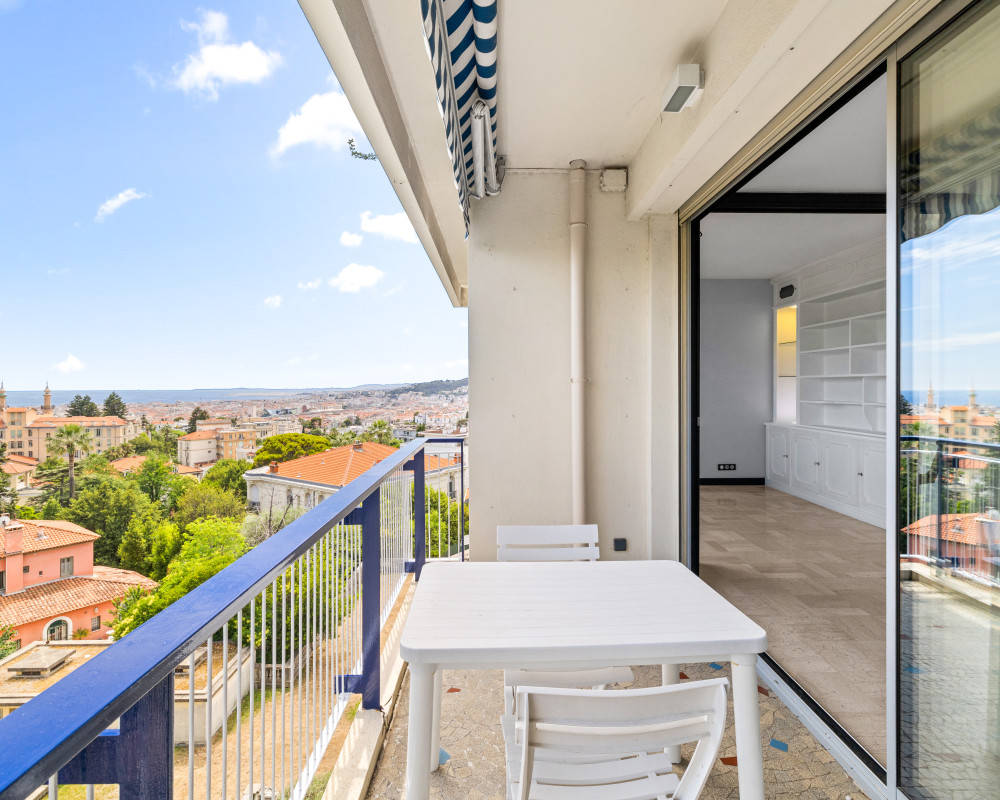 Appartamento  - 2 stanze  - 72.45 m² -  2.100 €/mese CC - In affitto 