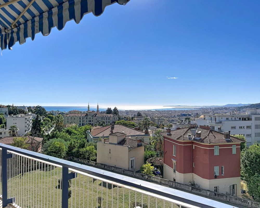 Appartement  - 3 pièces  - 81.21 m² -  575 000 € - À vendre 