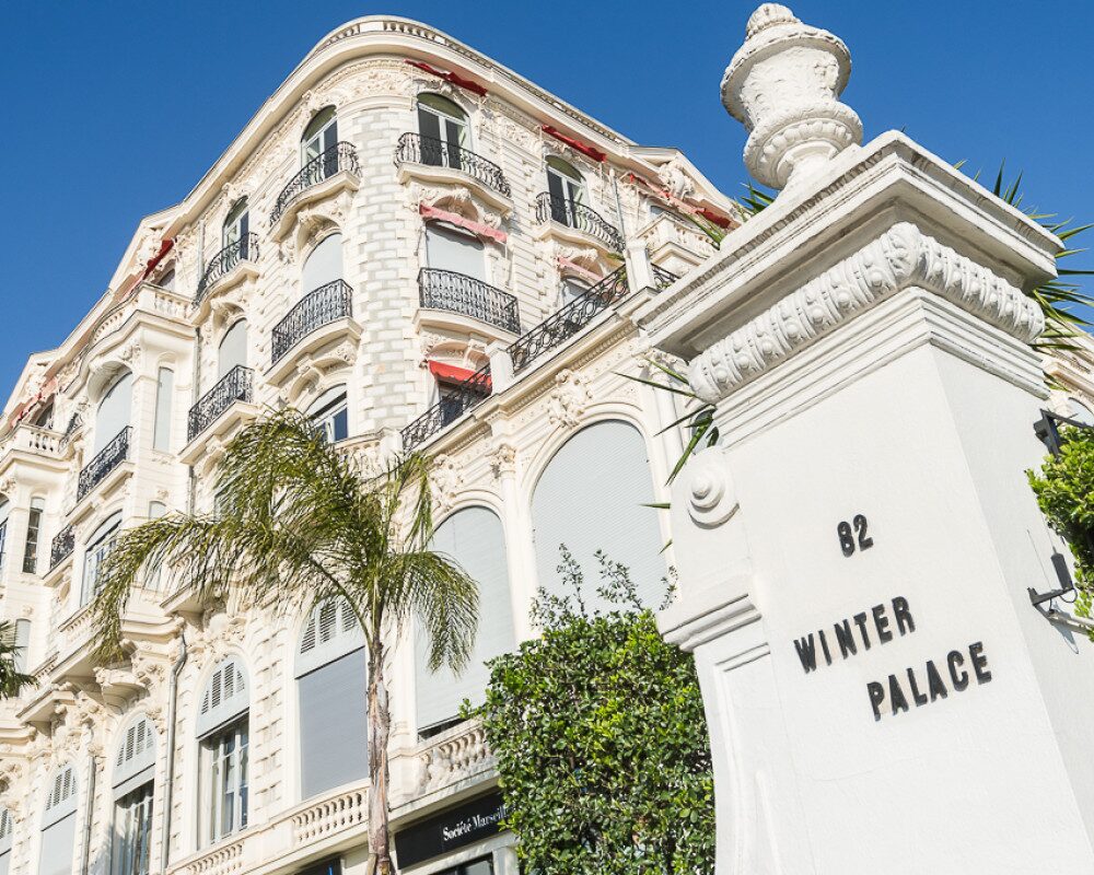 Studette 14.37 m² dans l'annexe d'un superbe Palace au coeur de Cimiez              