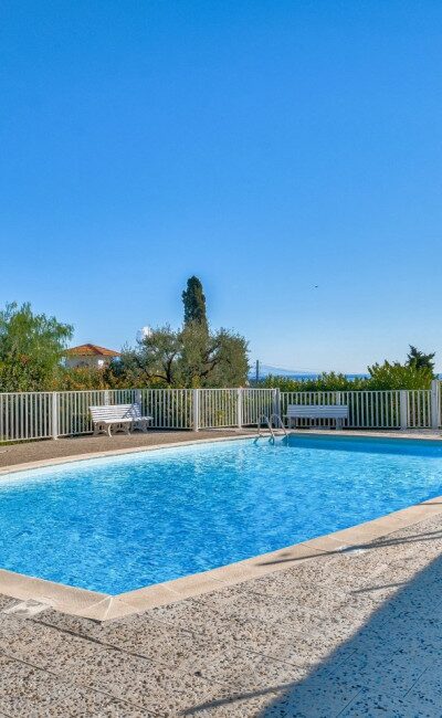 Résidence avec piscine et tennis appartement Antibes Peyregoue