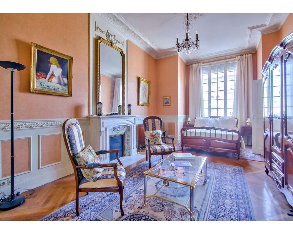 Nice Coeur Cimiez - Appartement bourgeois 3 pièces dans résidence Belle Epoque    