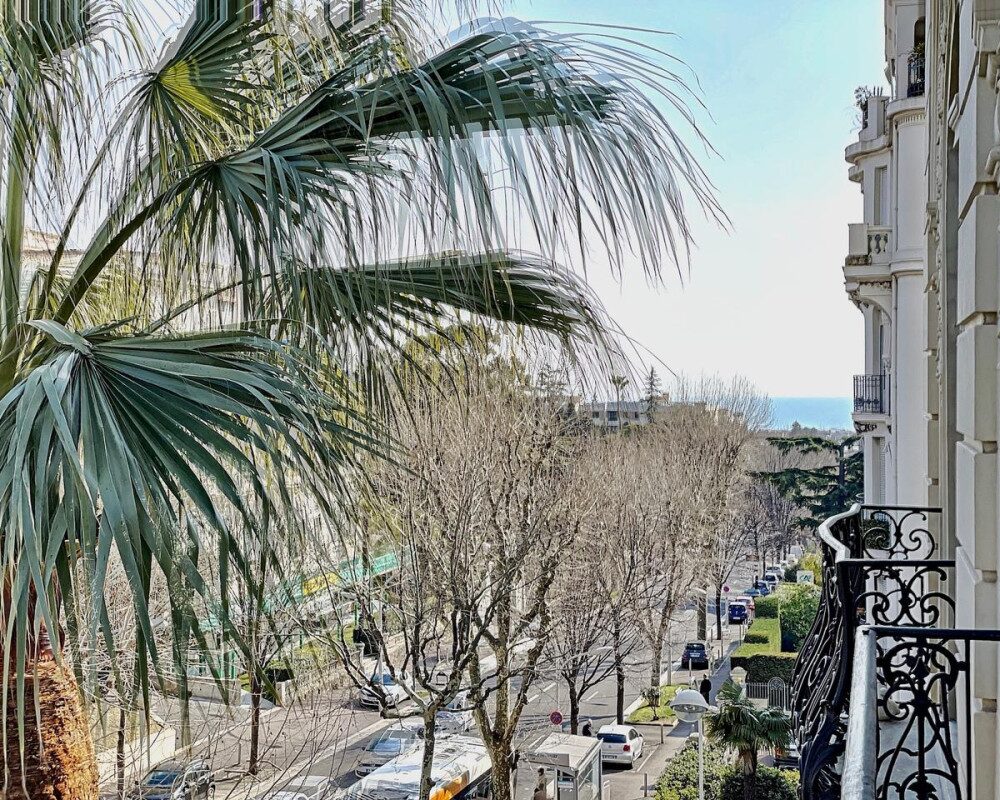 Nice Cimiez - Beau 3 pièces 91 m² dans palais Belle Epoque