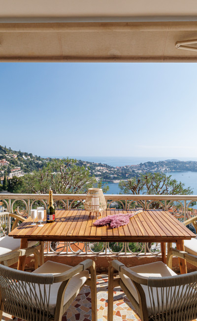 Appartement rénové avec terrasse et vue mer panoramique Saint-Jean-Cap-Ferrat
