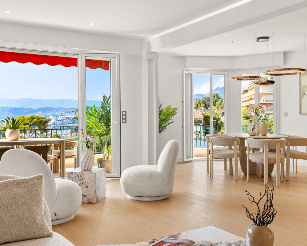 Nice - Mont Alban - Grand 3 piÃ¨ces de 89,05 mÂ² entiÃ¨rement rÃ©novÃ© avec terrasse, garage et vue mer
