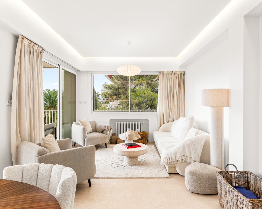 Nice - Mont Boron - Grand 3 pièces de 88 m² entièrement rénové avec terrasse et vue panoramique sur la baie des anges